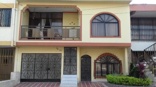Cali House | Habitaciòn Cambulos 3