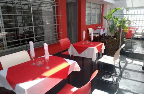 Quinta Paredes Hotel | Hotel TuKasa Inn