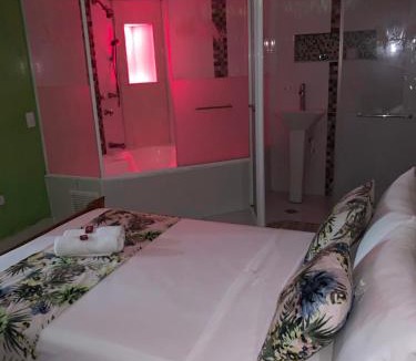 Guatape Hotel | Hotel Las Guacamayas Guatapé