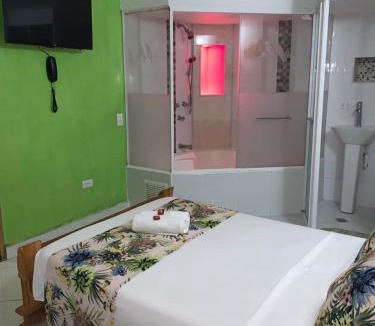 Guatape Hotel | Hotel Las Guacamayas Guatapé