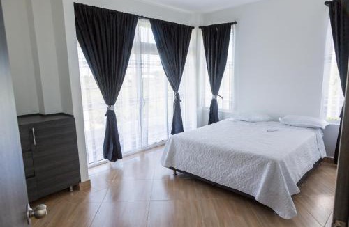 Santa Veronica Villa | VILLA MANDALAY