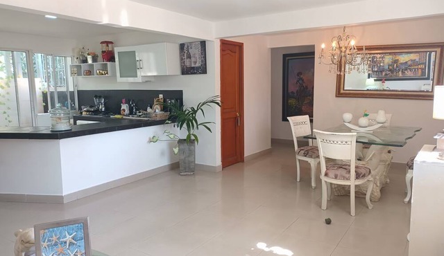 Apartment in front of the Cartagena airport and 8 min walk from the beach in Cartagena de Indias
