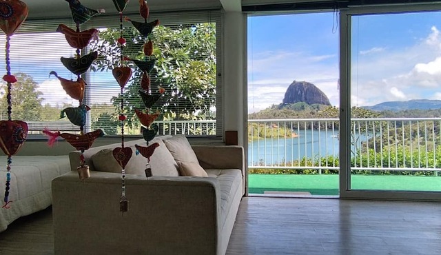 Casa de Campo Con Vista a la Piedra