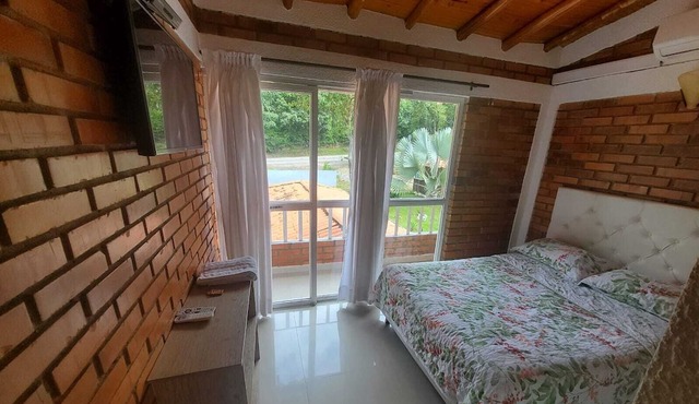 Hotel avión plaza
