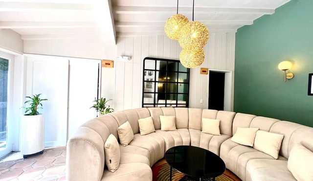 Luxury Villa In Aguacatala