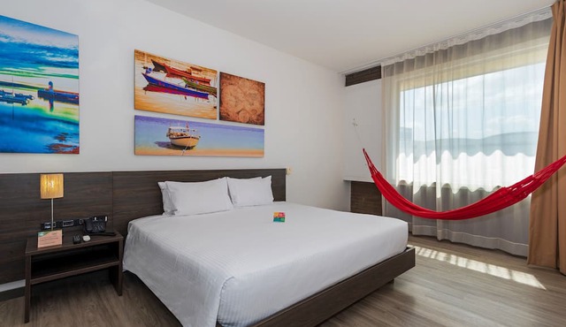 Pop Art Hotel CLC Puerto Mamonal Cartagena