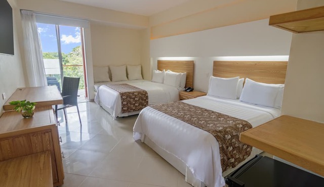 GHL Hotel Club El Puente
