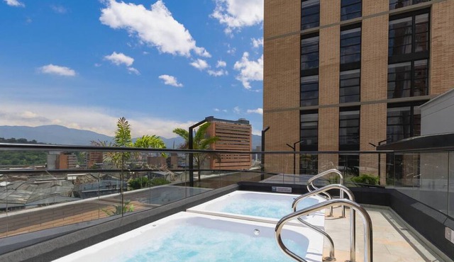 Metropolitan Living 1515