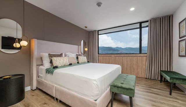 Go Living Suites - 904