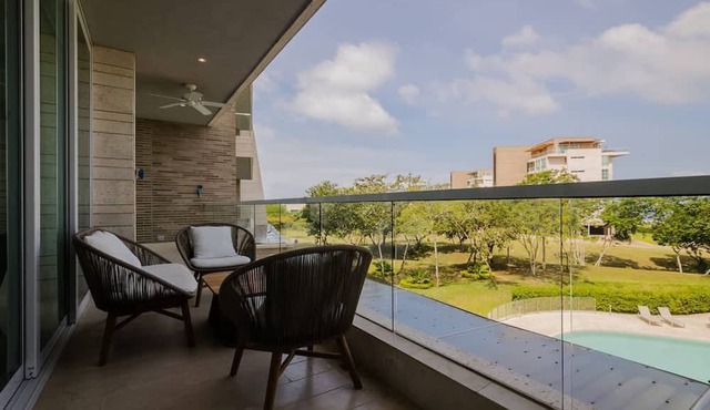 2br 5 Guests Private Balcony and Shared Pool