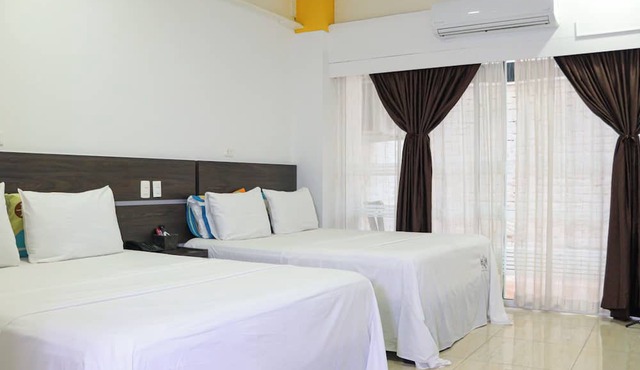 HOTEL HYM SAS