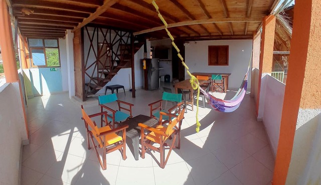 Hostal pelikan taganga