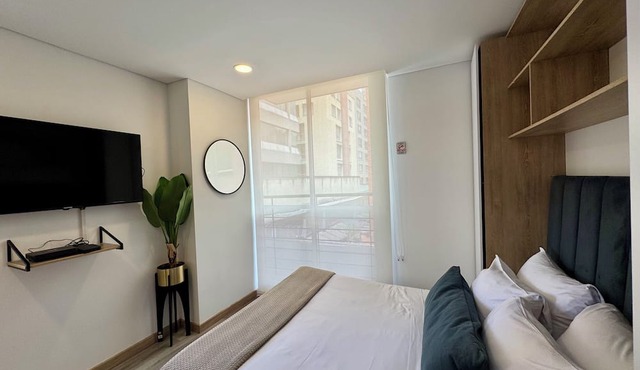 Cozy Loft in 93 park