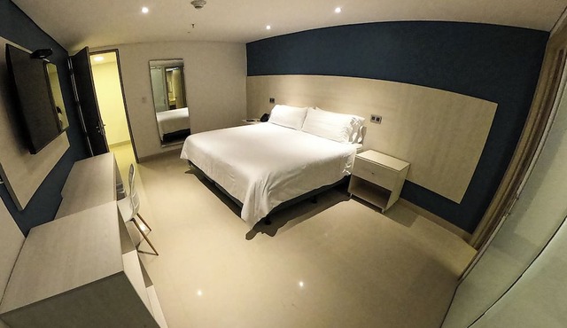 HOTEL MANZUR