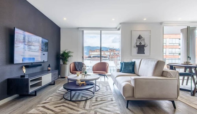 Magnificent 3 BR in Usaqu n