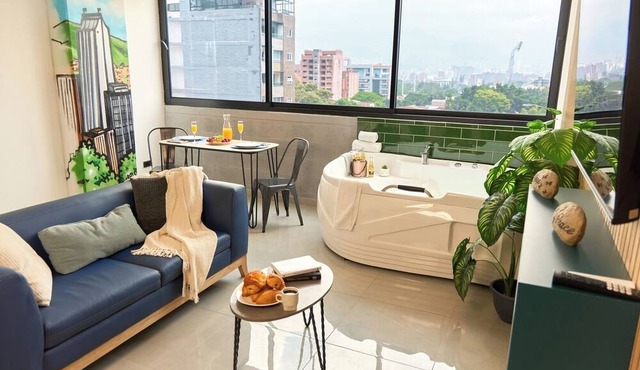 Rosa Negra's Cozy Stadio Suite With Jacuzzi in Medellín