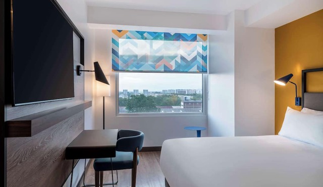 Tru By Hilton Cali Sur