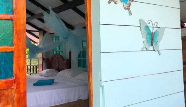 Family cabin near the sea, a quite and familiar place! Pets are allowed in Capurganá