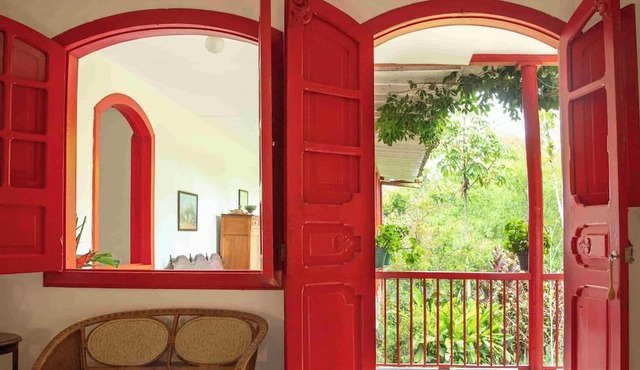 Hacienda Venecia Main House & Coffee Lodge