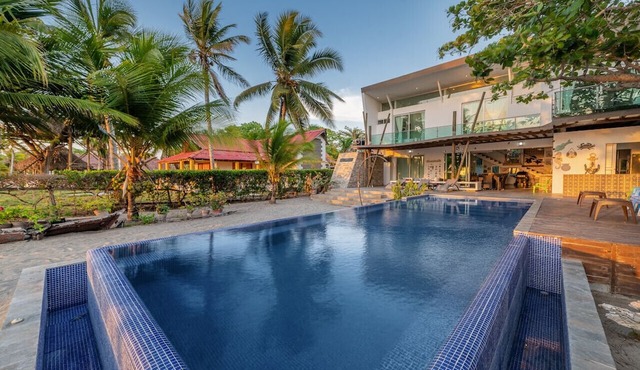 La Alhambra Tolu · Luxury Beach House Private Pool Tolu-By HOUSY HOST in Tolú