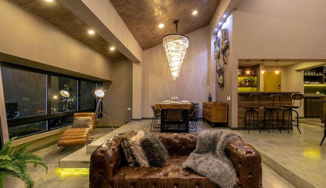 The Belmonte Penthouse | Daily Clean | Bfast | Sound System | Dimmable Lights in Medellín