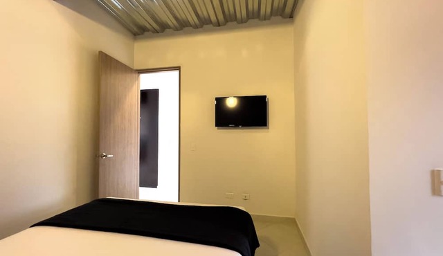 Industrial architectured Apt in the heart of Laureles with beautiful valley view