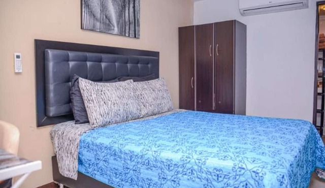 Two Bedroom AC hot tub Lleras