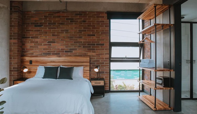 Industrial Chic Loft in Front of Unicentro Mall