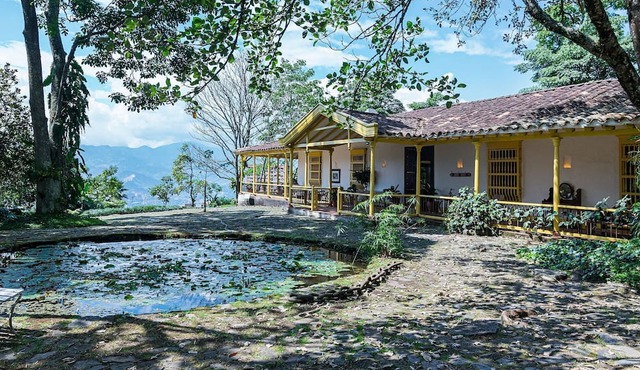 Med078 - Historical house in the hills of Medellin in Medellín