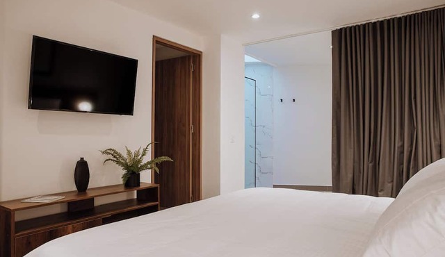 Provenza! Private Jacuzzi/Roof Top 3 BR/AC - 301