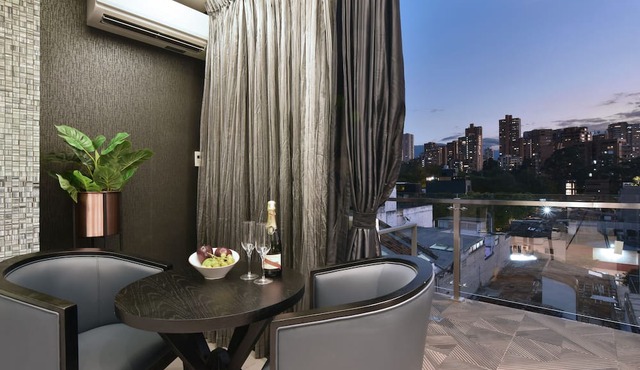 Luxury Combo Apartments with Jacuzzis and View