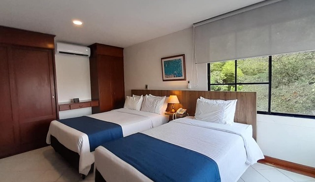 Travelers Apartamentos & Suites Castellón de Juanambú