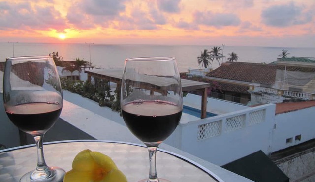 Old City Elegance with Magnificent Ocean Views and Sunsets from top roof. in Cartagena