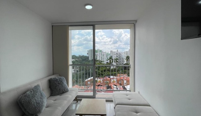 Apartment 3 Bedrooms - Swimming Pool - City View