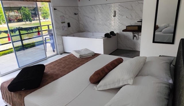 Habitacion Luxury en Ecohotel Montenegro - la Pintada - Antioquia in La Pintada