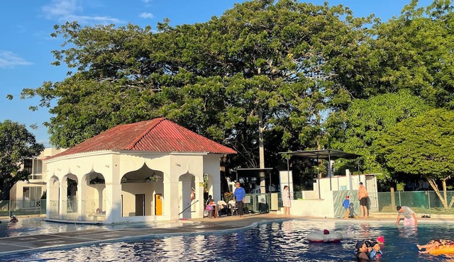 Casa La Consentida | Family Package with Pool☀️ in Flandes