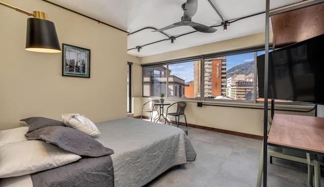 Plaza botero loft in downtown near Metro station