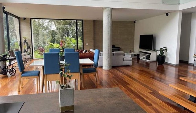 Casa Campestre, Cerca a la Ciudad