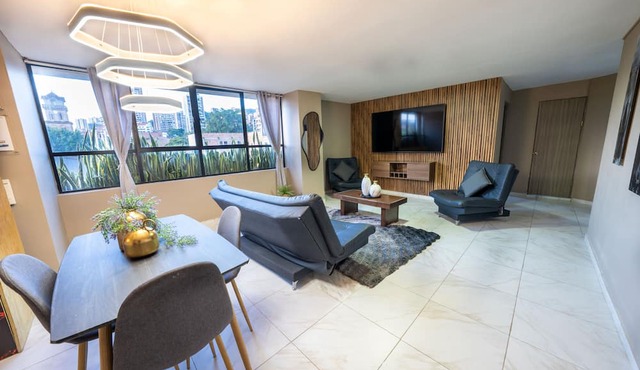 3 Bedroom with Arcade Machine