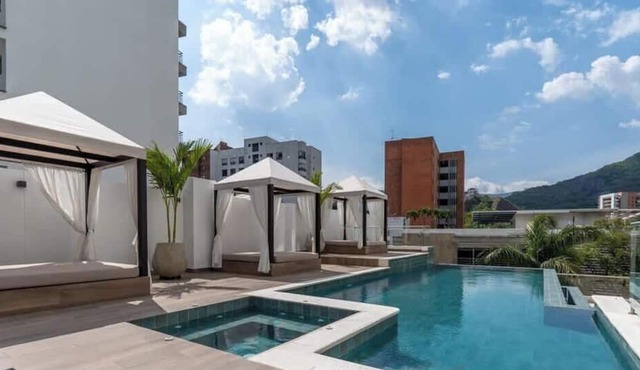 RM1005 High-Rise Studio Balcony Pool Gym