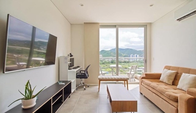 Salguero Suites By HostPro