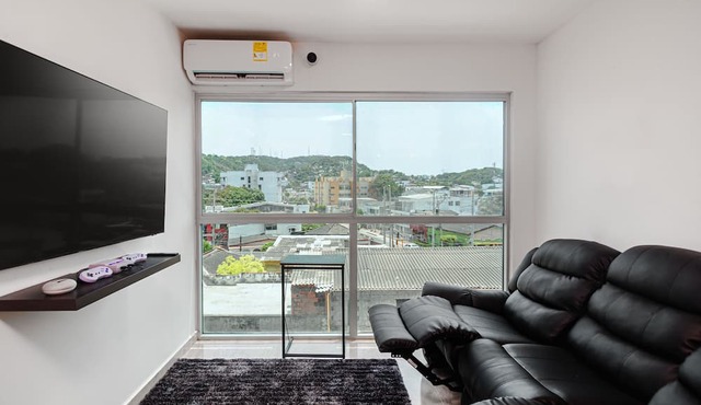 Luxury CTG Condo Near Beach Cold Air Conditioning & Hot Water! Fast WiFi