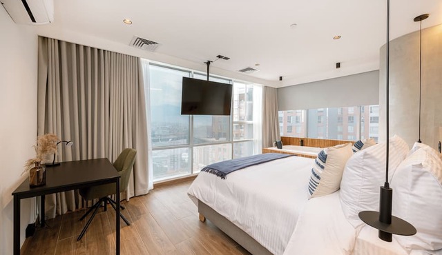 Premium 1BR Apt with Jacuzzi & A/C in El Poblado