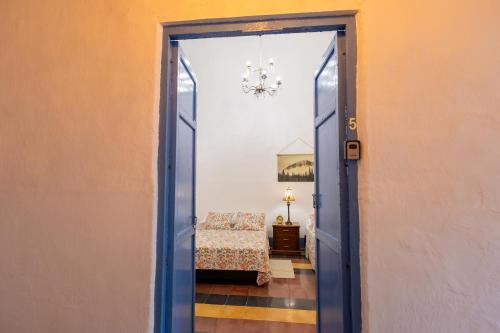 Colonial house in Santa Fe de Antioquia & jacuzzi