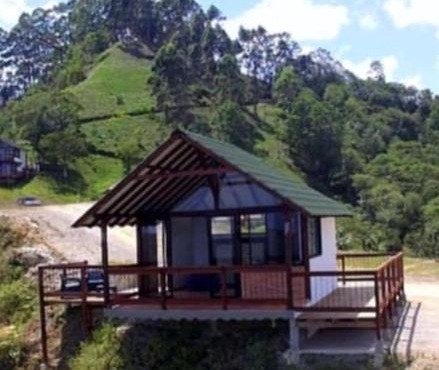 Cabaña entre nubes