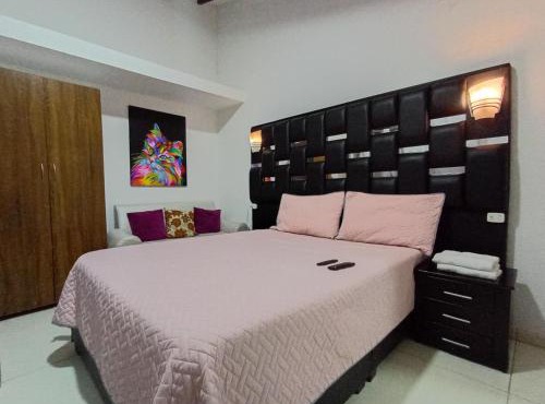 Living Habitaciones y Apartaestudios estrato 6 frente al Centro Comercial Campanario
