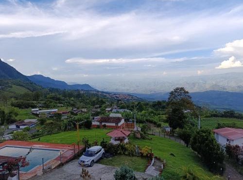 Finca la pilarica in Támesis