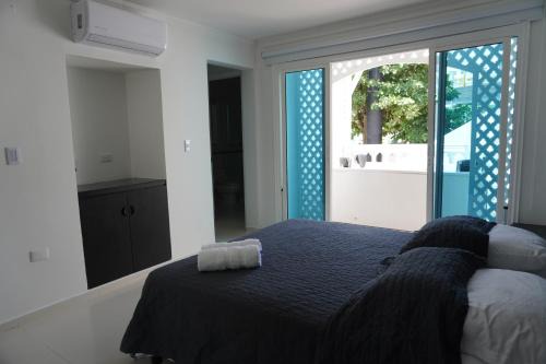 Luxury Beachfront Villa Private Pool & Terrace in Cartagena de Indias