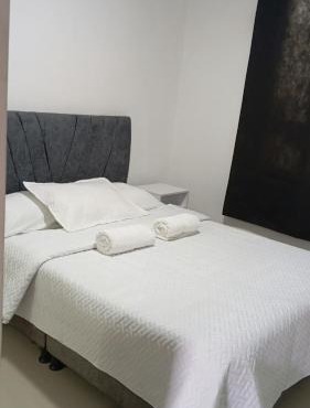 Hotel y Apartahotel HYL Simijaca Cerca a la plaza de ganado in Simijaca
