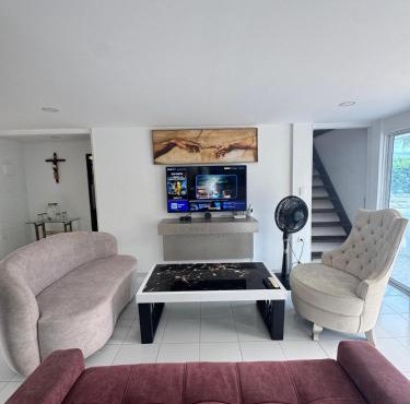 Casa con PISCINA PRIVADA Cielito